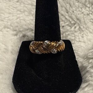 Elegant Gold and Silver Women's Ring